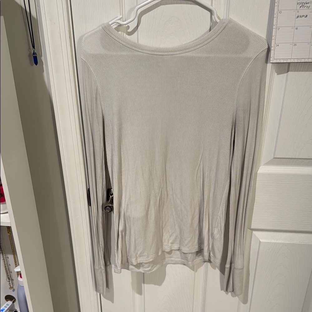 SO sexy comfy white Long Sleeve Top
